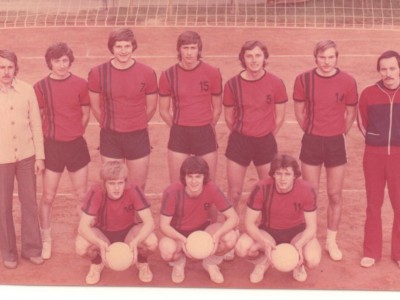 1982